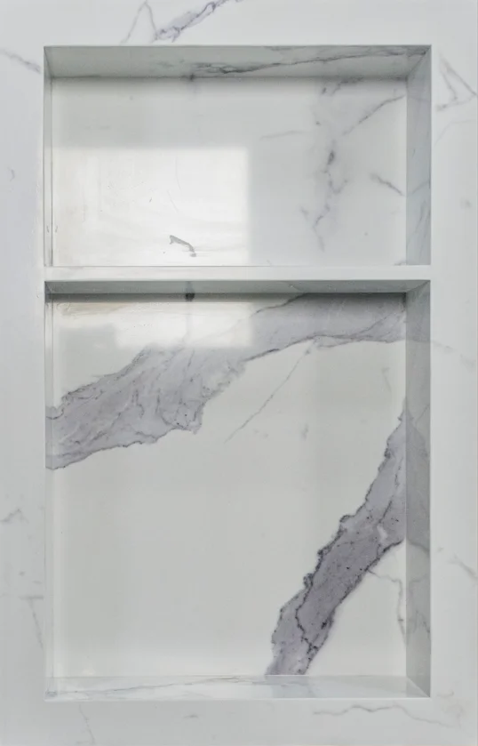 Quartz Carrara Double Niche 16" x 24"